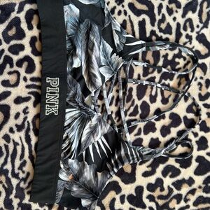 PINK Victoria's Secret Ultimate Unlined strappy Black and Gray Sports Bra